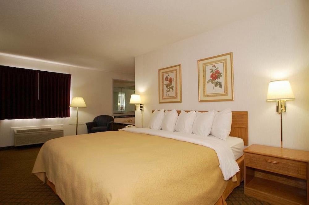 Quality Inn Columbia City Near Us-30 Bagian luar foto